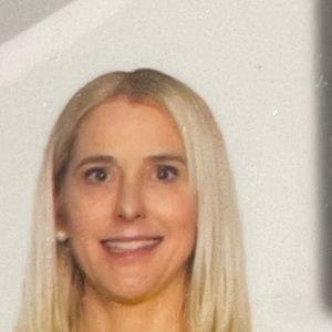 Meet your Posher, Evita